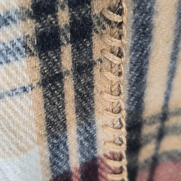 {Woolrich} Cozy Blanket Wrap Sienna Plaid One Size Dark Browns - Picture 9 of 12